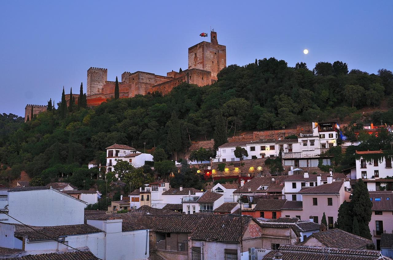 Апартаменты Alhambra Views Penthouse Гранада Экстерьер фото